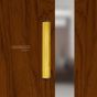 Jaladera mixta de aluminio tubular color Dorado